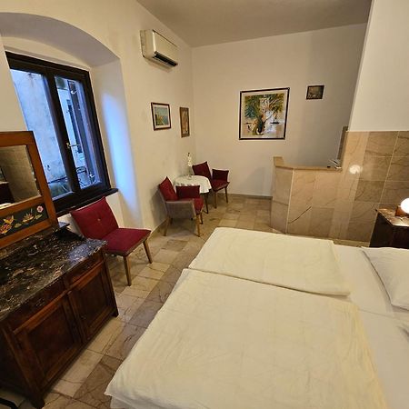 Center Room D16 In The Ancient Roman Palace 斯普利特 外观 照片