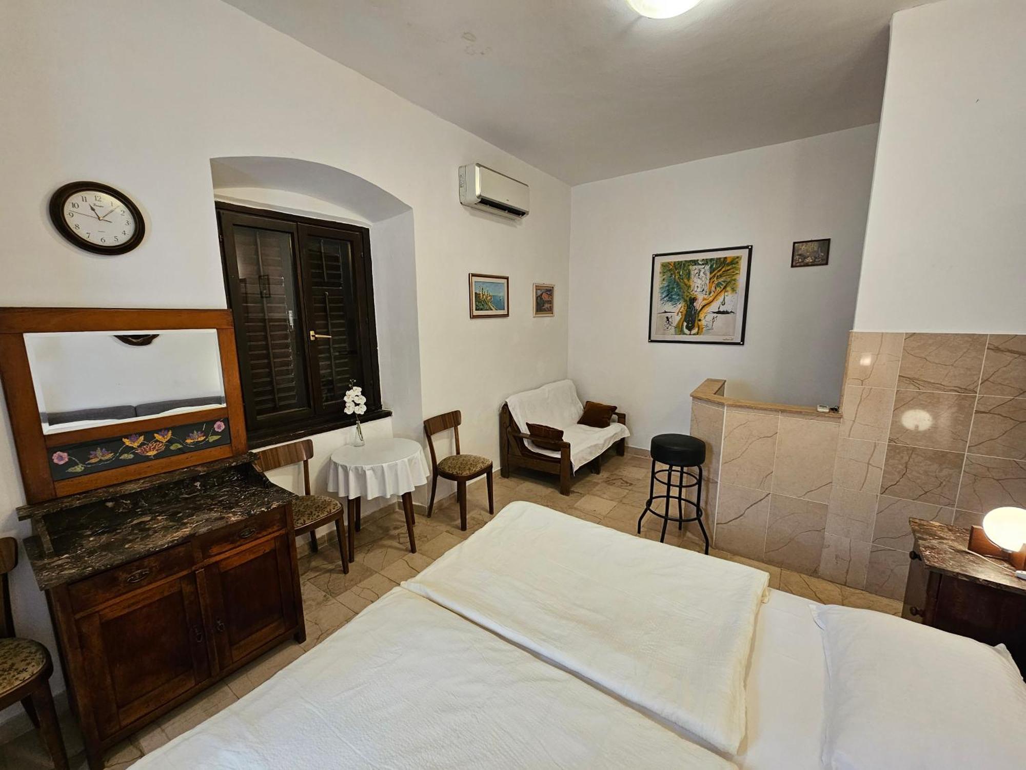 Center Room D16 In The Ancient Roman Palace 斯普利特 外观 照片