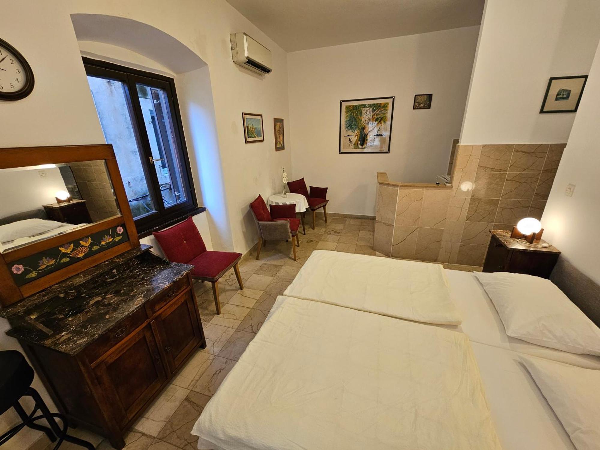 Center Room D16 In The Ancient Roman Palace 斯普利特 外观 照片